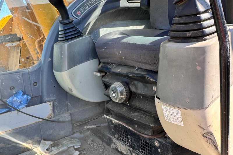 OmecoHub - Immagine JCB JZ140LC
